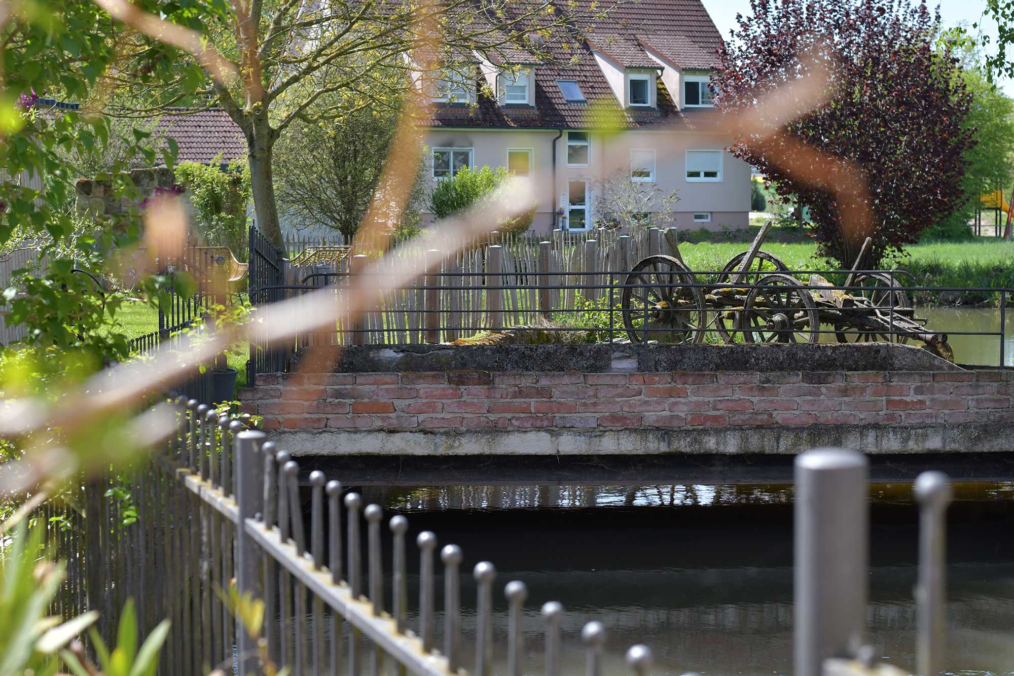 Kleinwachenrother Mühle Außenbereich Mühlenbach